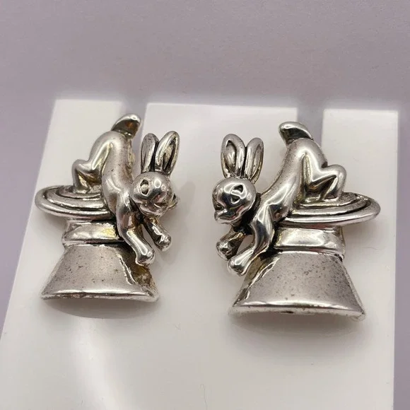 Vintage Rabbit Magic Hat Trick Silver Earrings MJ‎ Costume Jewelry - Picture 5 of 11